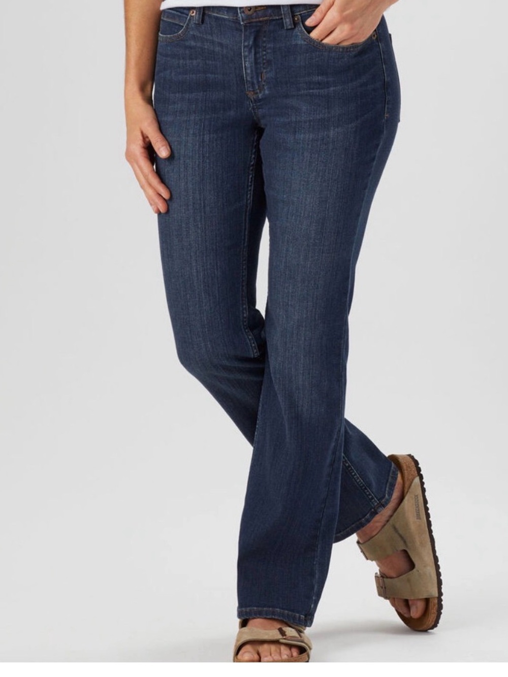 Duluth Trading Women's Boot Cut Jeans in Medium Wash Blue Size 12 x 33 Tall